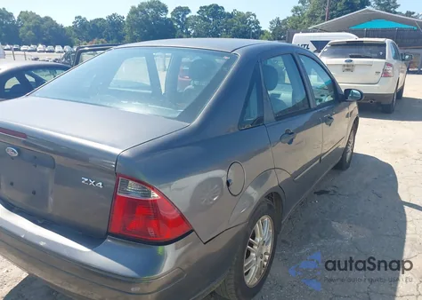 2006 Ford Focus Zx4 z USA, uszkodzony, nr VIN 1FAFP34N56W215625